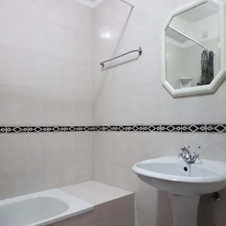 A10 - Silence Ground Floor And Pool * Lagos